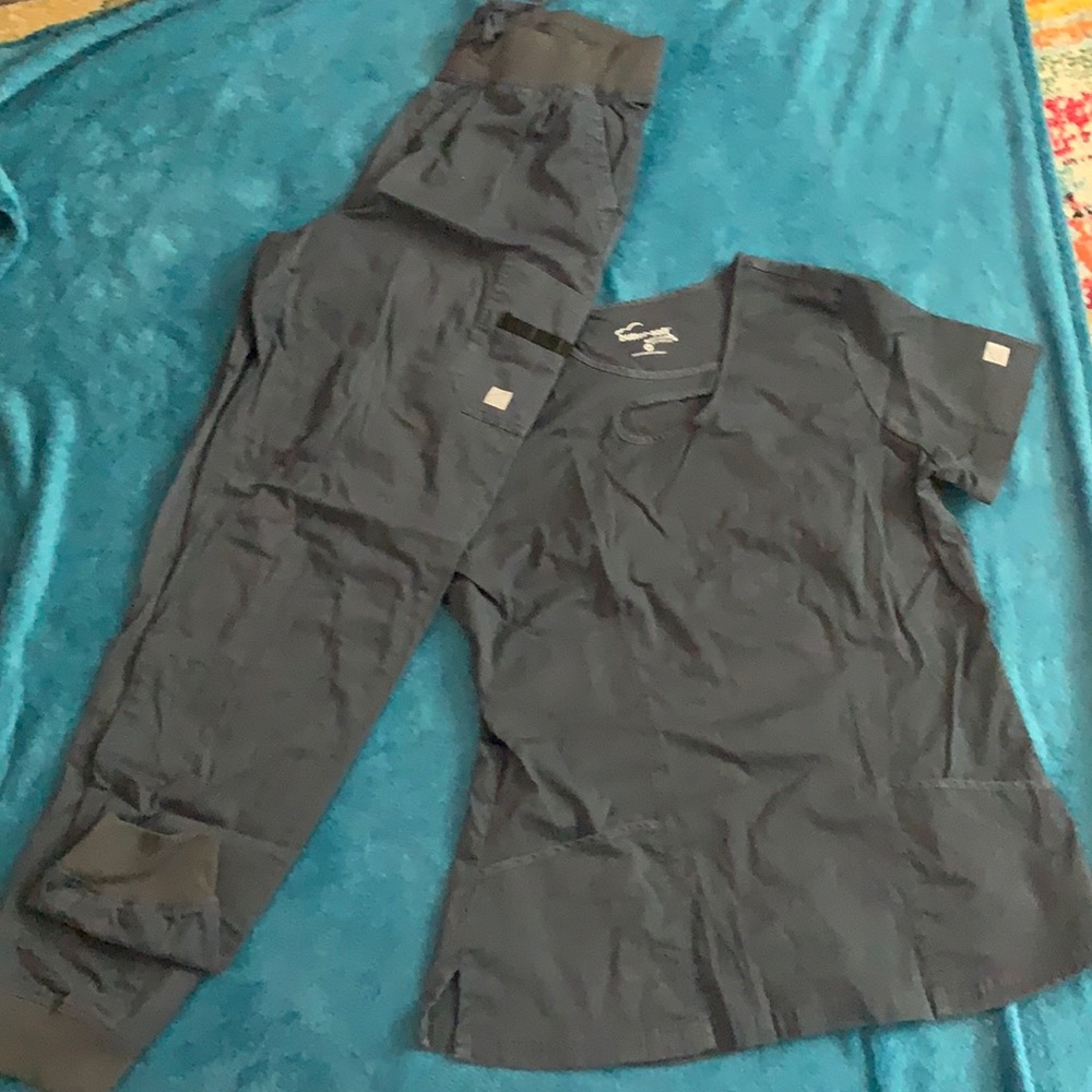2pc blue denim keyhole top, jogger pant scrub set